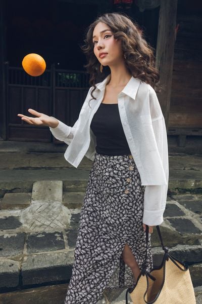 Sơ mi basic tơ trắng dáng crop