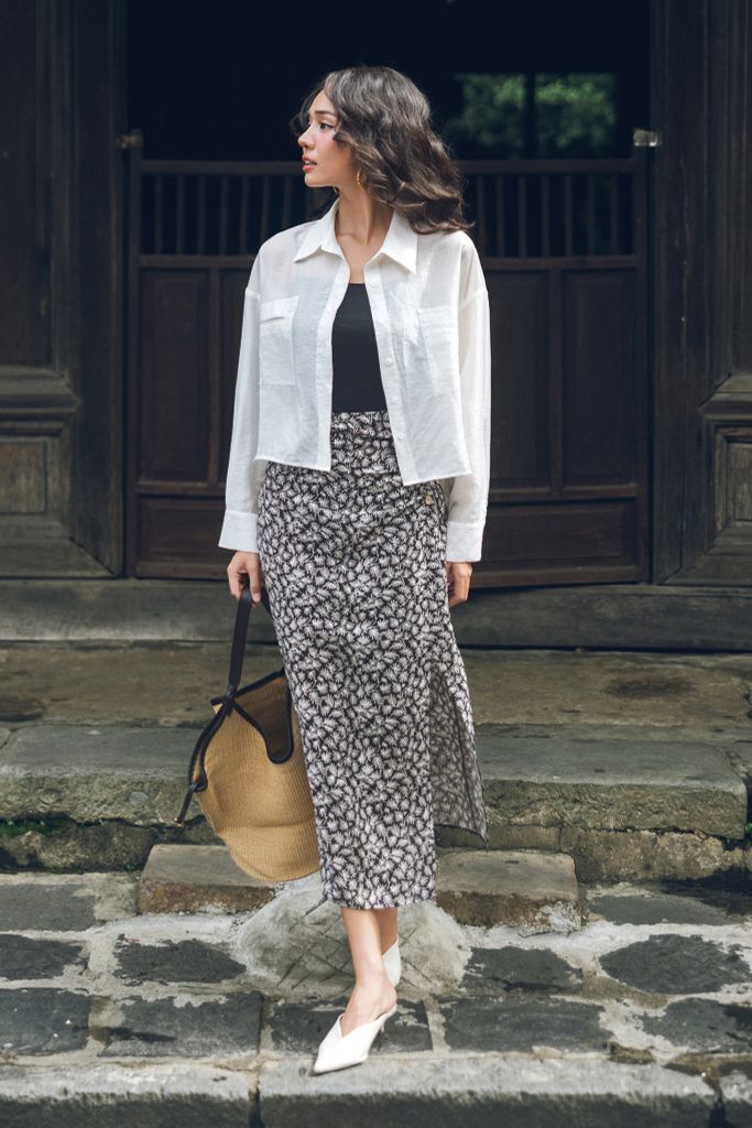 Sơ mi basic tơ trắng dáng crop