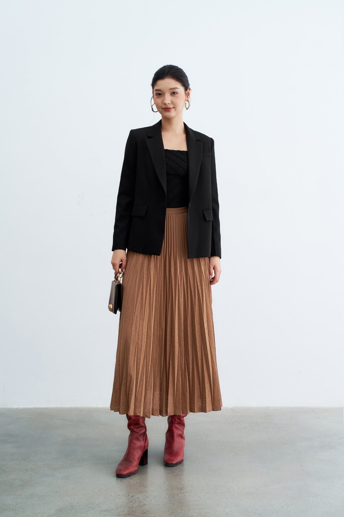 Blazer cổ 2 ve basic 1 khuy đen