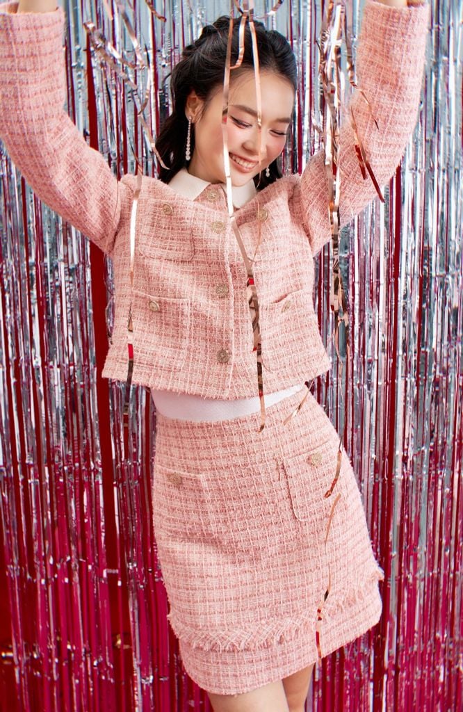 Blazer tweed hồng 4 túi ốp