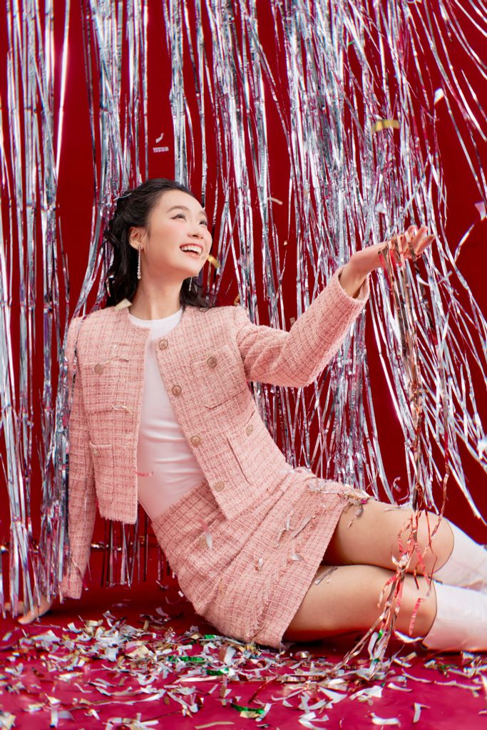 Blazer tweed hồng 4 túi ốp