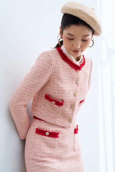 Áo khoác tweed hồng nhạt phối dây rua trang trí