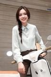  Sơ mi lụa basic xanh mint khuy hoa 