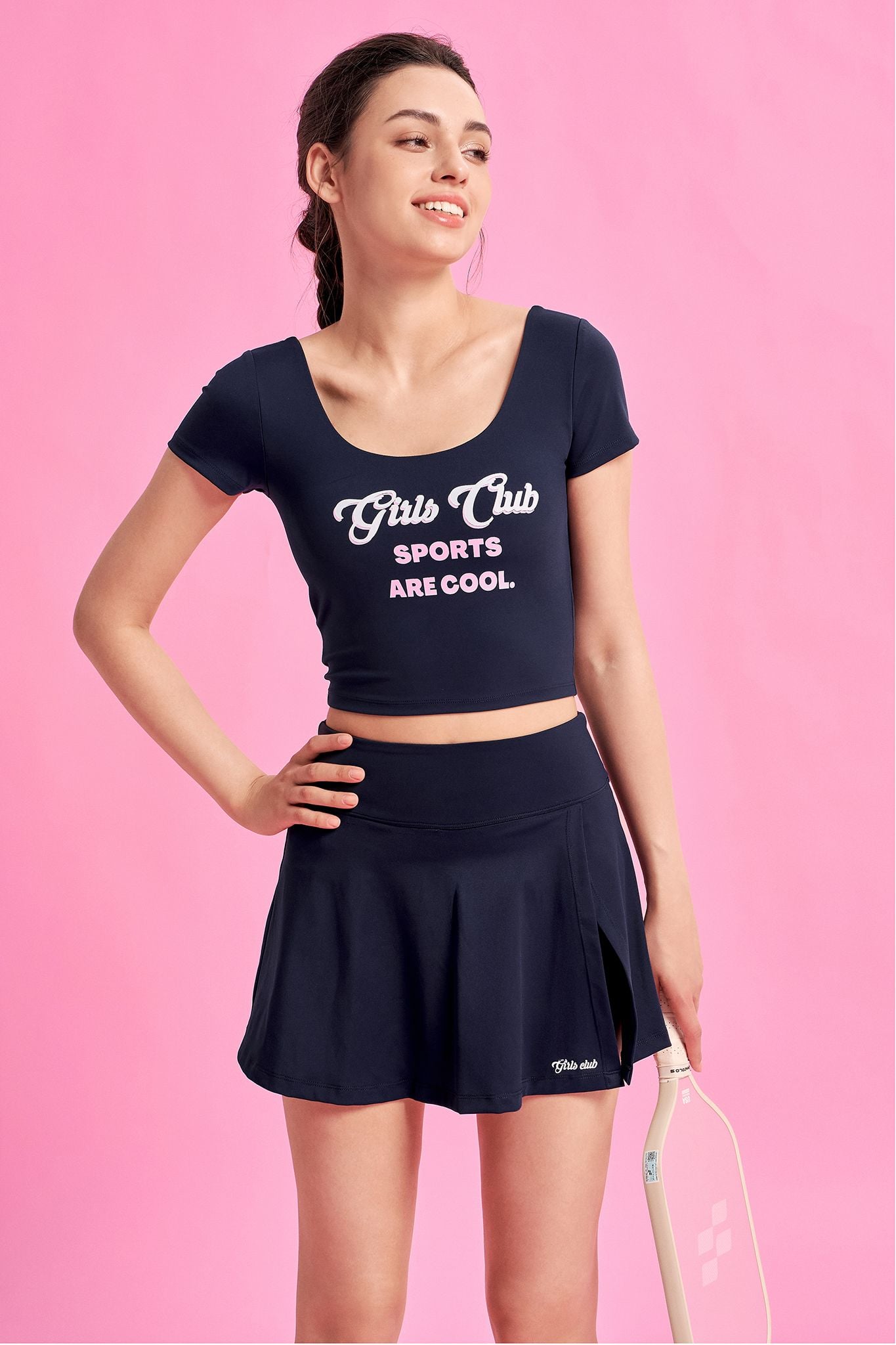  Áo crop top signature in girls club sport - navi 