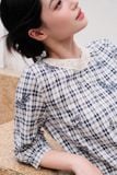  Top karo navi phối ren thêu hoa rơi 