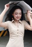  Đầm midi be cổ V nhún sườn 