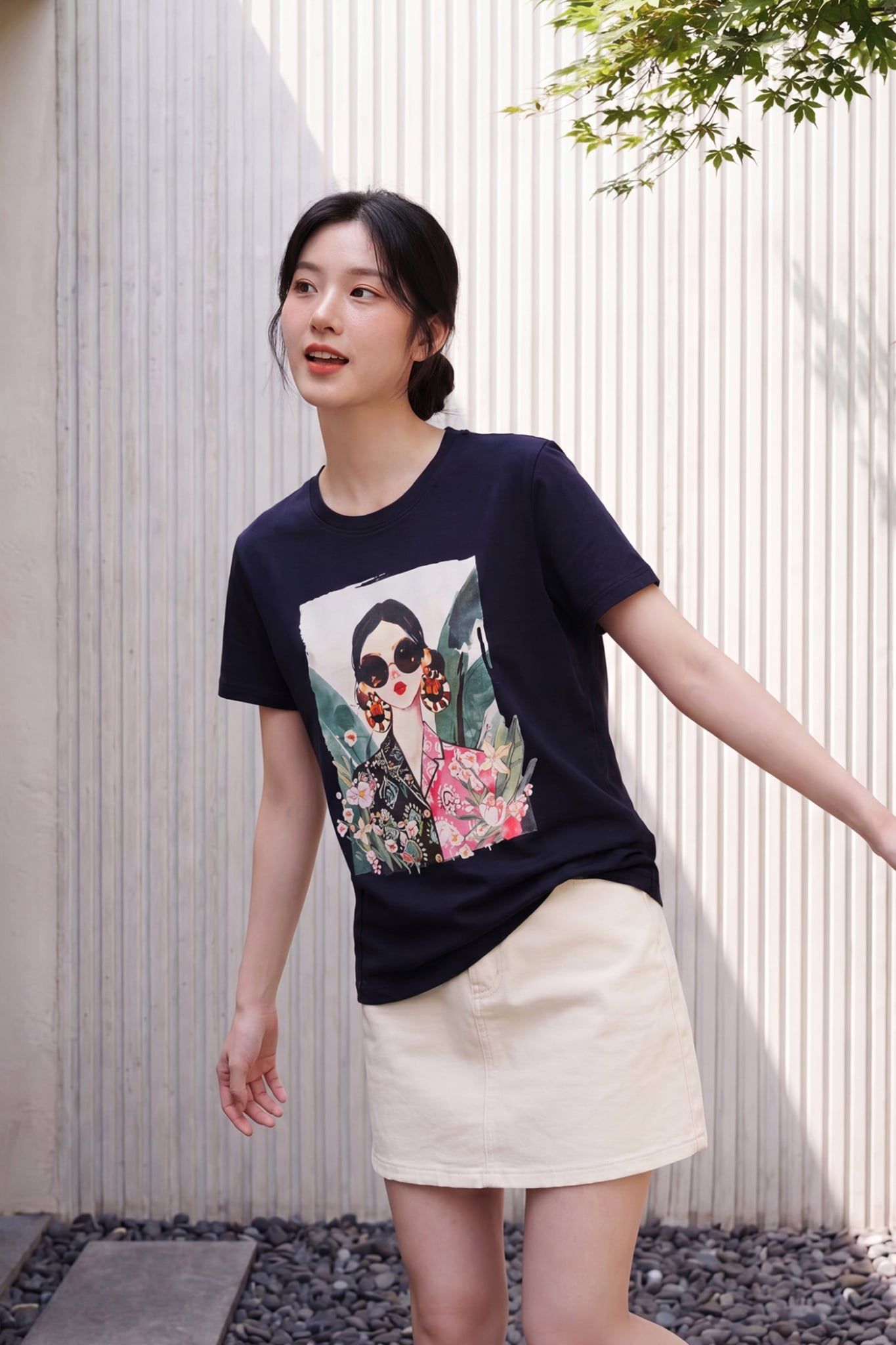  Áo T-shirt navy in Nàng A Mị 