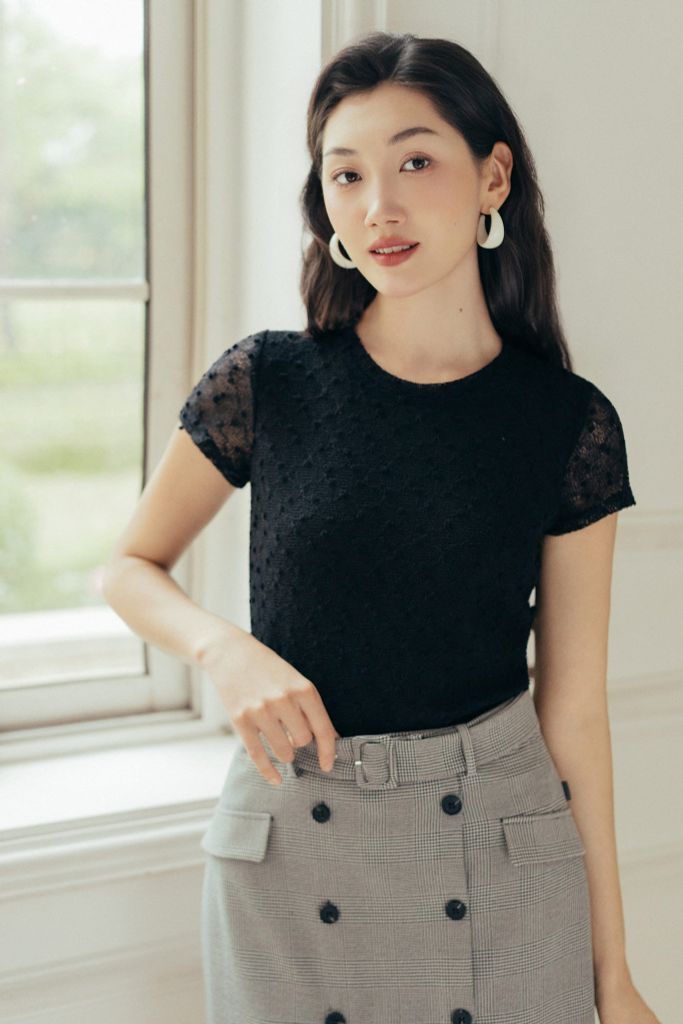 Áo thun basic hạt nổ màu đen