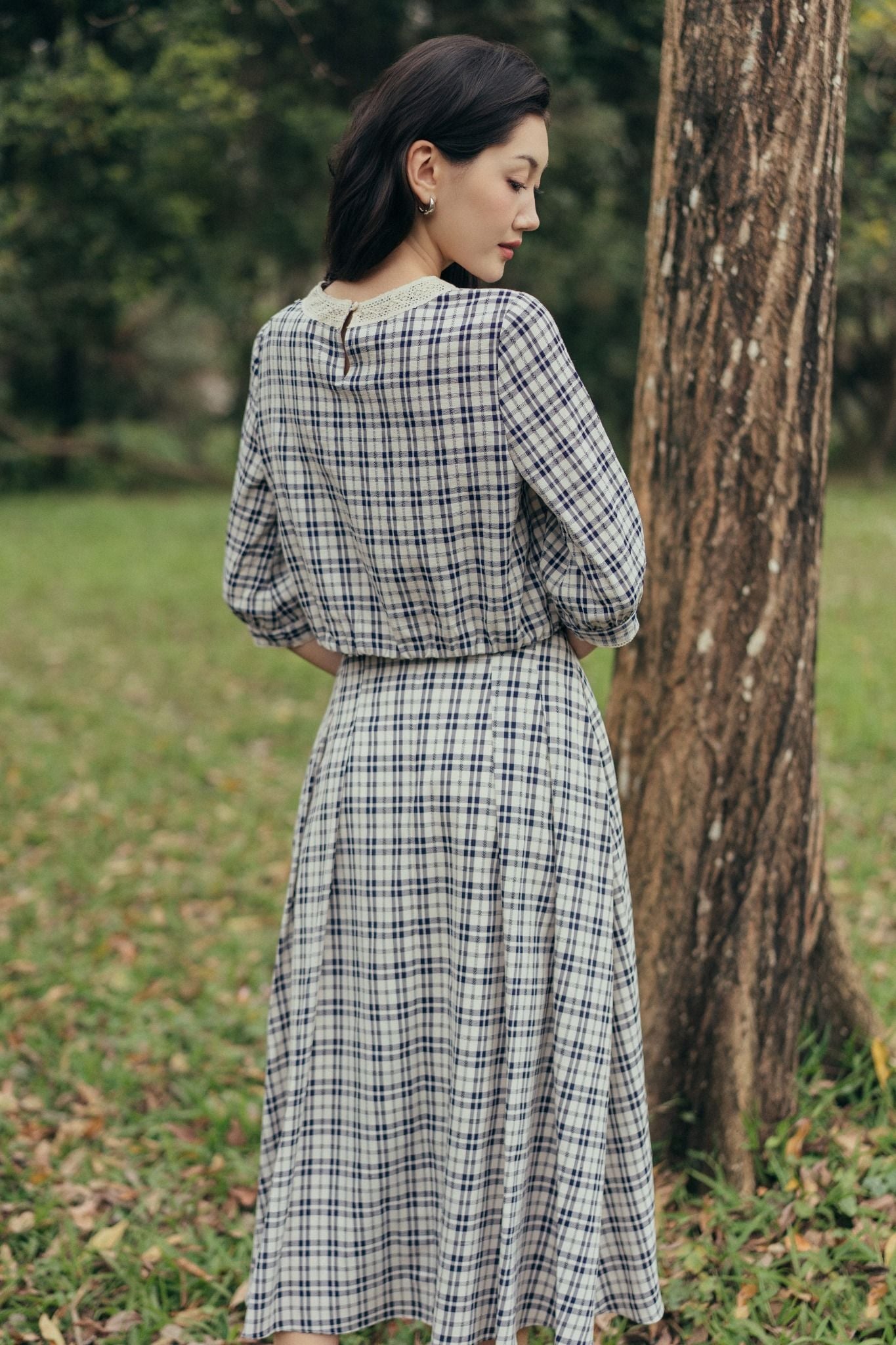  Chân váy midi karo xếp xòe 