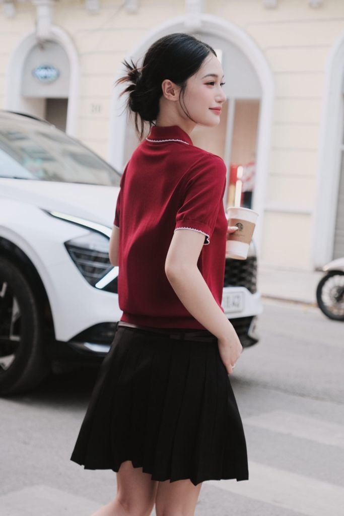 Áo Polo thun dệt màu đỏ đô phối diềm trang trí