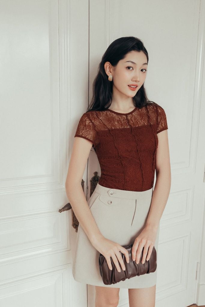 Chân váy A mini phối nắp túi be