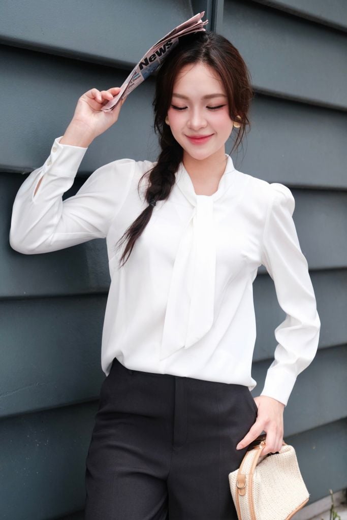 Sơ mi lụa trắng basic viền dây trang trí