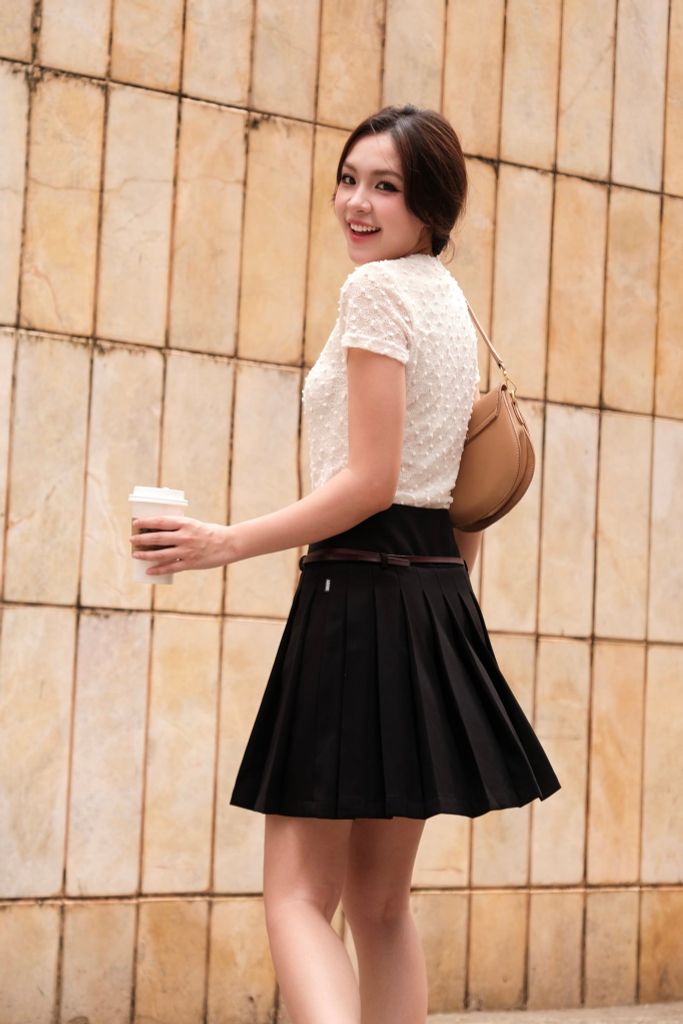 Áo thun basic hạt nổ màu kem