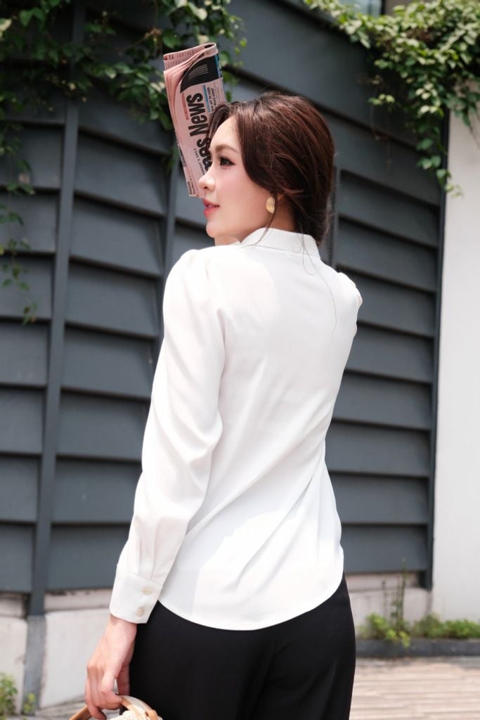 Sơ mi lụa trắng basic viền dây trang trí