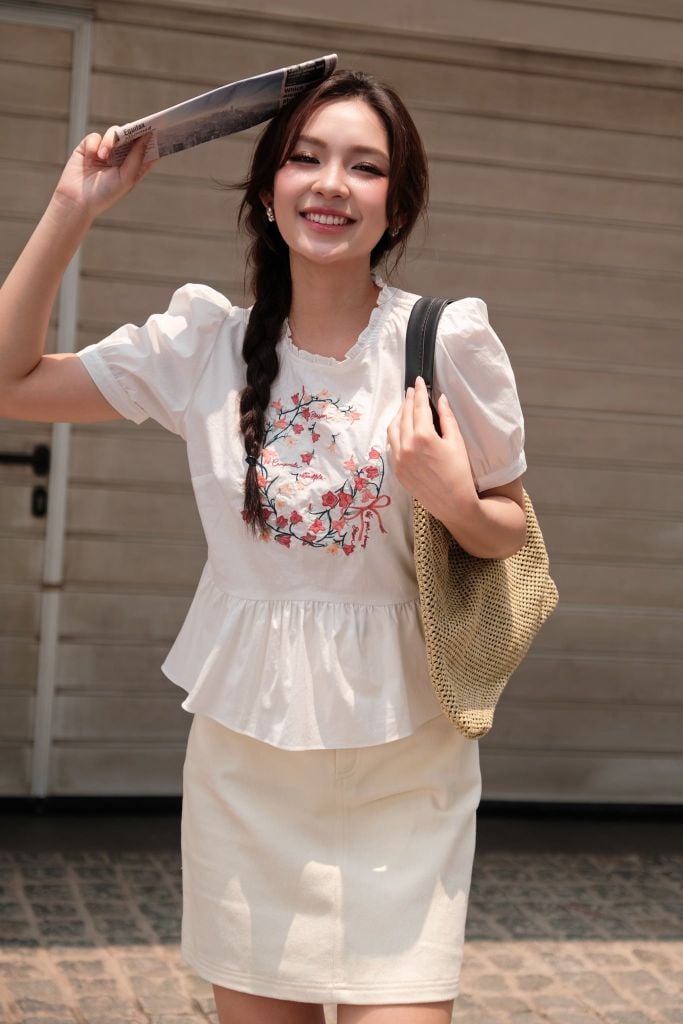 Áo peplum cổ nhún thêu linh lan hồng