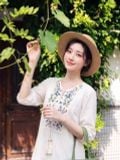  Đầm đuôi cá tunic trắng thêu thân trước 