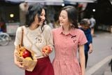  Đầm karo đỏ nối tầng đính charm 