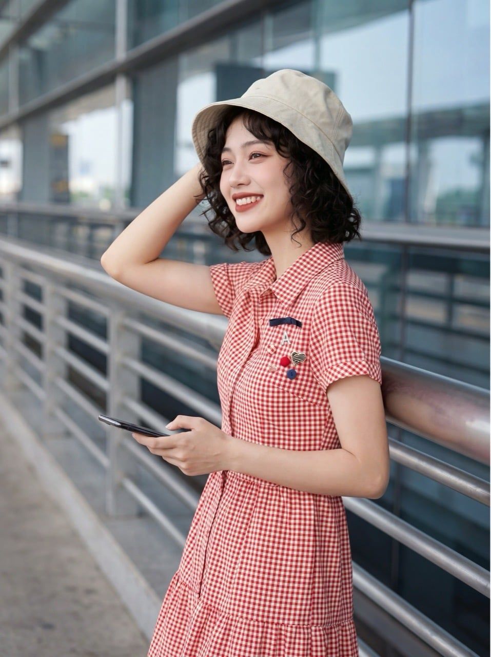  Đầm karo đỏ nối tầng đính charm 