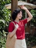  Áo thun dệt đỏ thêu ngực 