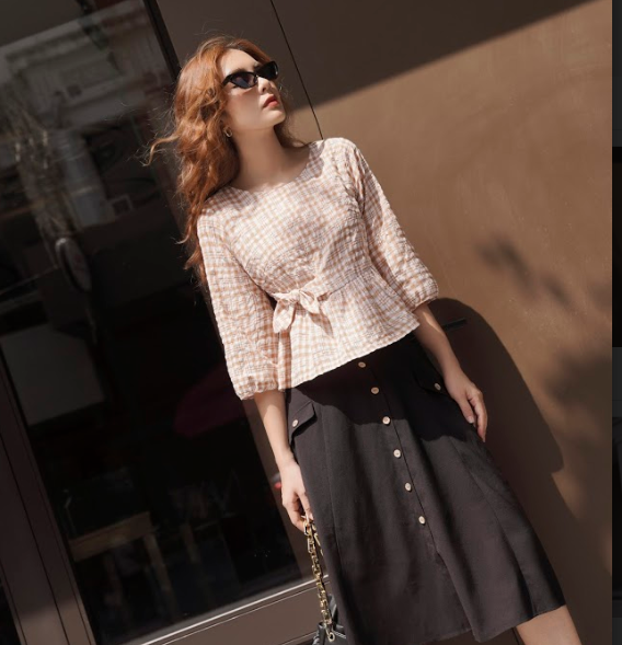 Chân váy A xòe màu đen