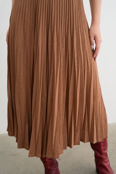 Chân váy dập ly basic chocolate