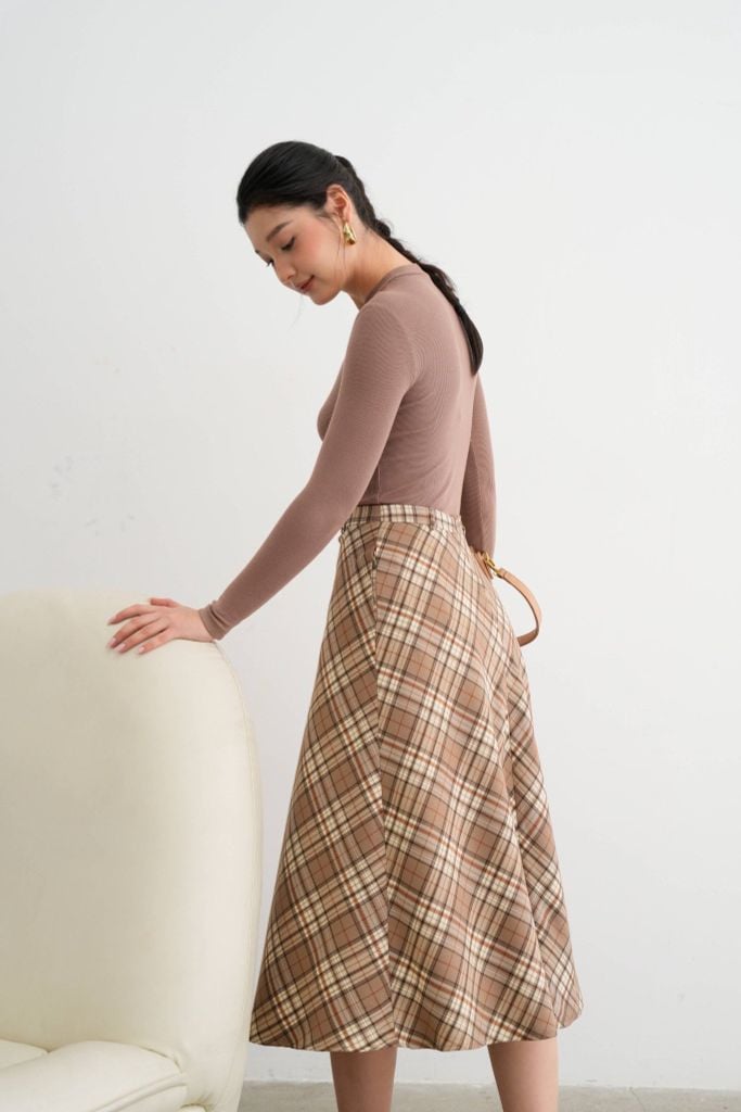 Chân váy xéo dạ mỏng karo nâu