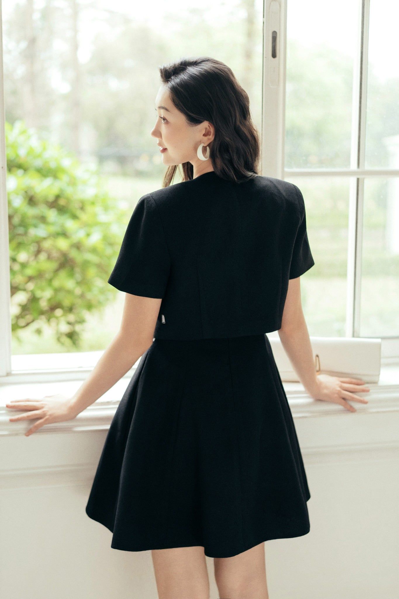 Áo khoác nhỏ mùa hè Đen đính charms