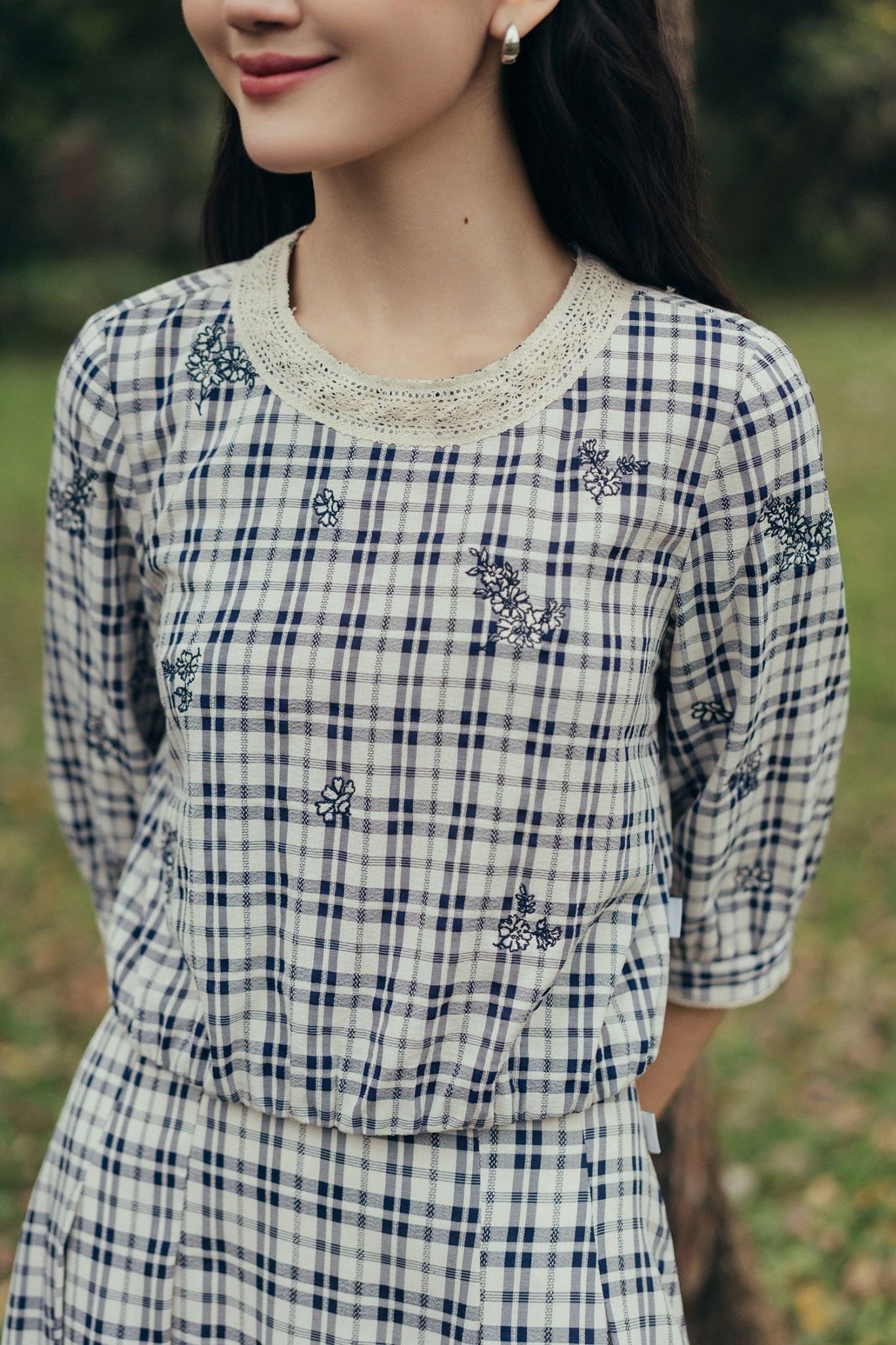  Chân váy midi karo xếp xòe 