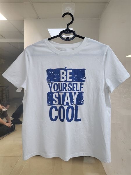 Graphic T-shirts casual style cotton trắng in be yourself