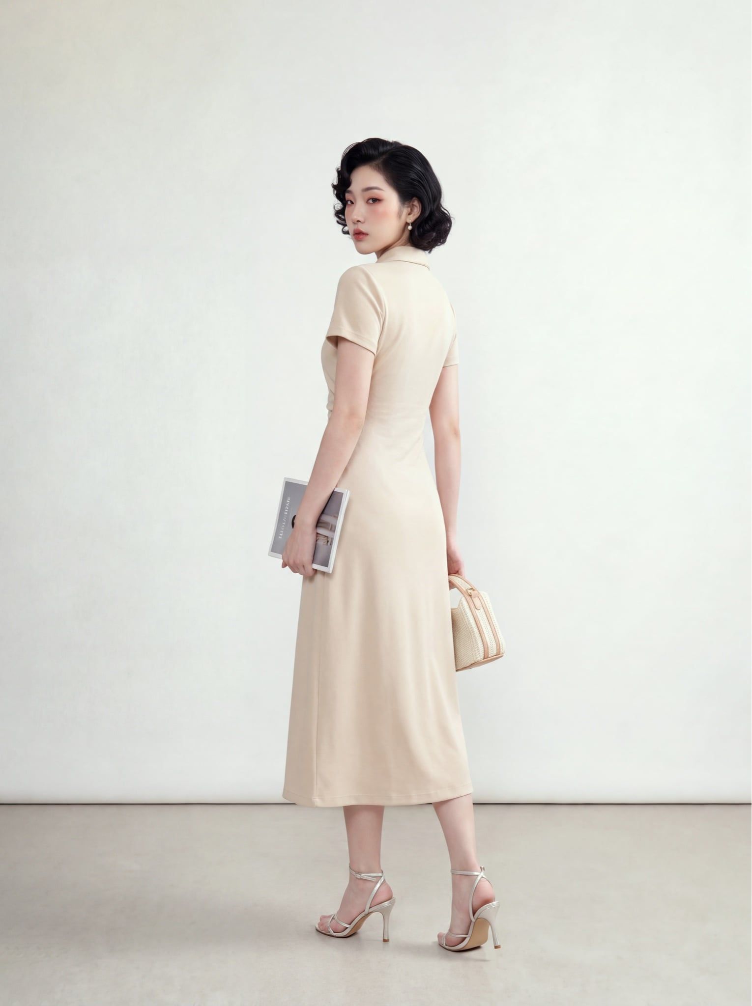  Đầm midi be cổ V nhún sườn 