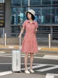  Đầm karo đỏ nối tầng đính charm 