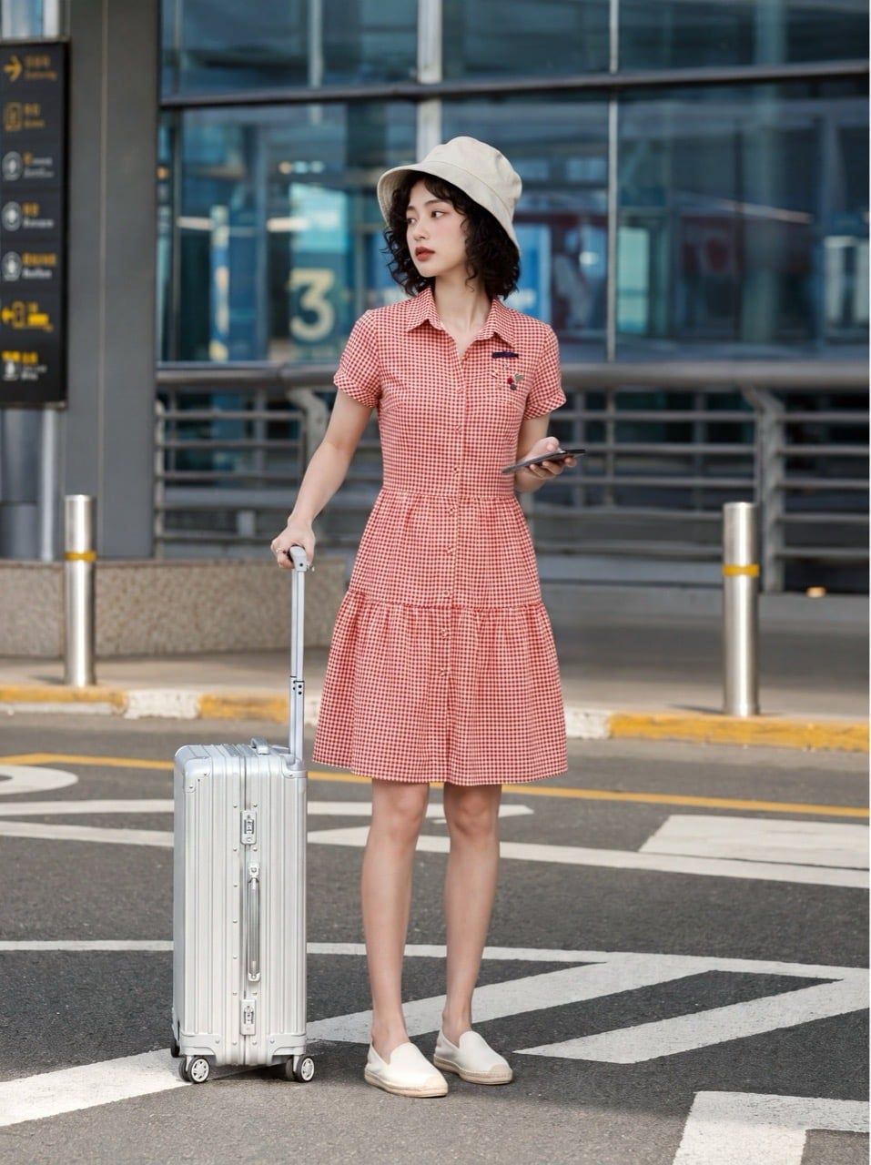  Đầm karo đỏ nối tầng đính charm 