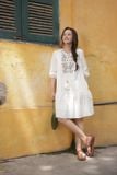  Đầm đuôi cá tunic trắng thêu thân trước 