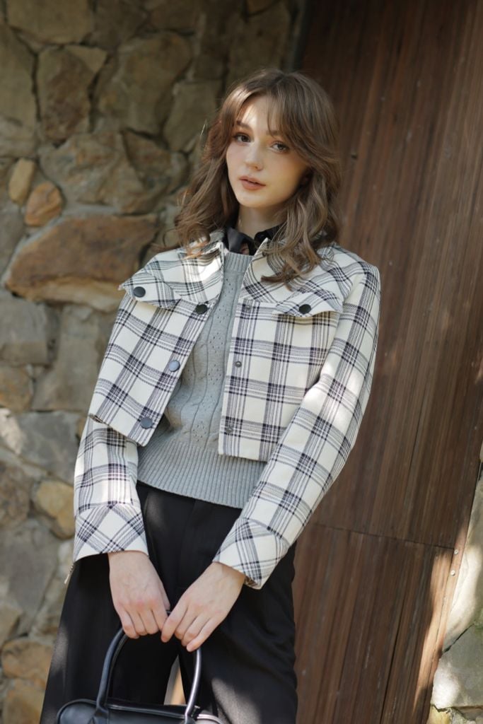 Jacket ngắn dạ karo trắng