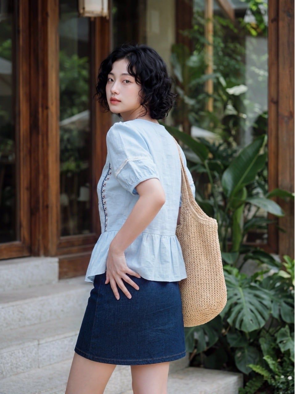 Áo peplum xanh thiên thanh thêu thân trước 