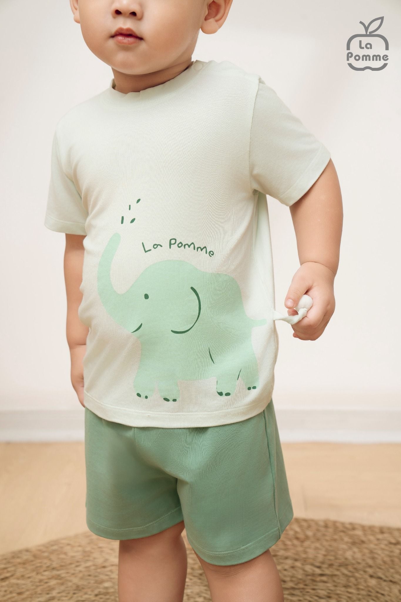  Bộ cộc tay La Pomme hát múa cùng voi con 