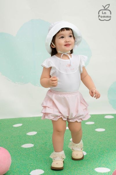  Bộ cộc tay La Pomme quần bí xếp li dễ thương 