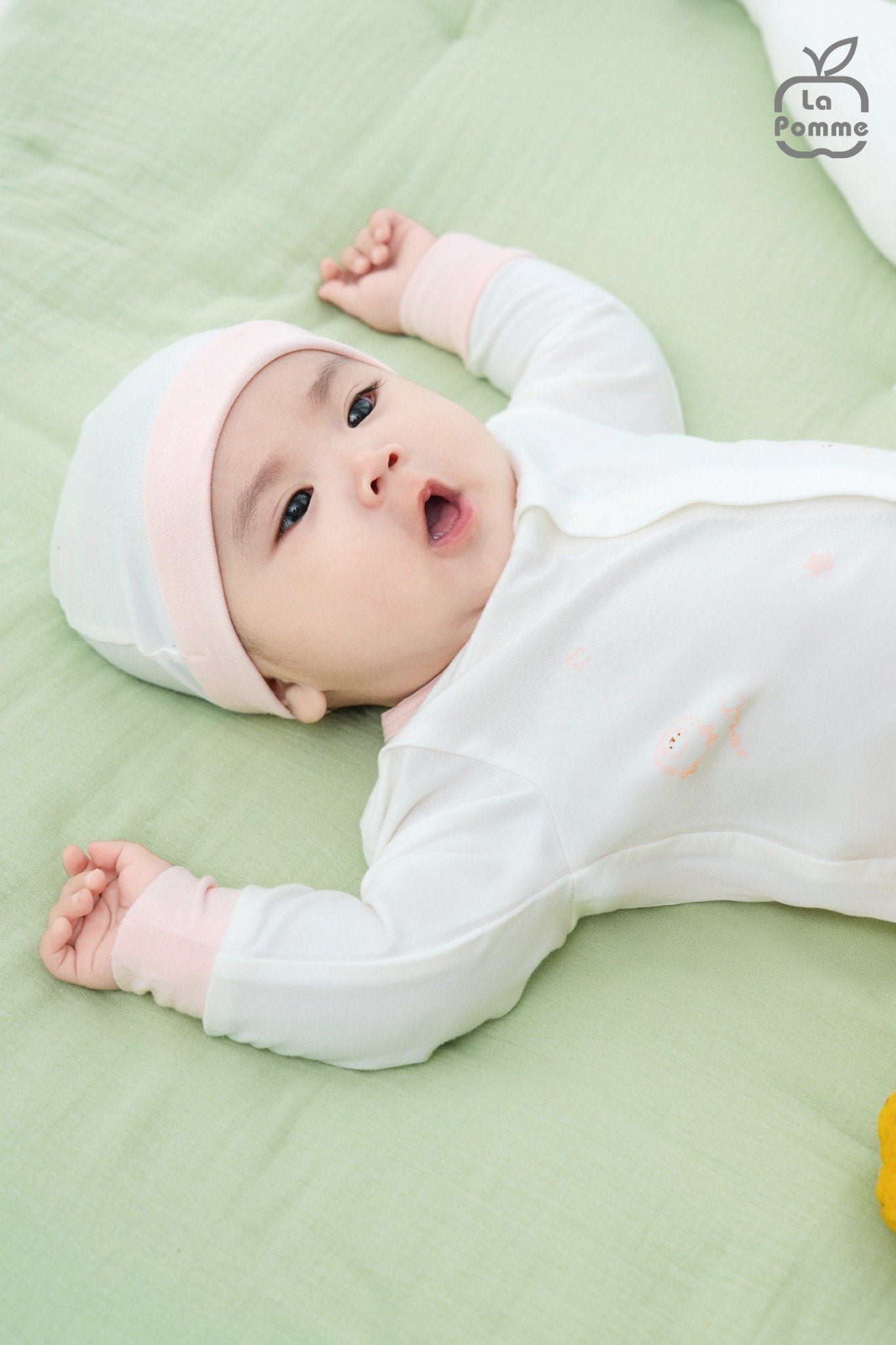  Bộ dài tay cúc thẳng La Pomme họa tiết nhí cách điệu 