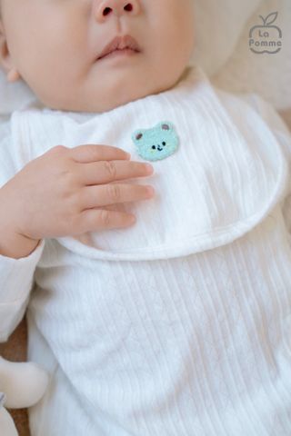  Yếm sơ sinh La Pomme vui đùa cùng gấu nhỏ 