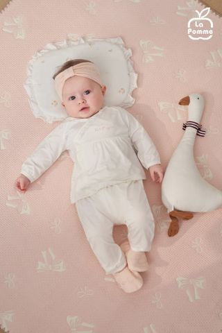  Bộ dài tay cúc lệch La Pomme dệt họa tiết thỏ trắng vân chìm 