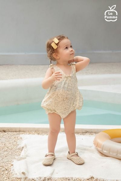  Body sát nách La Pomme họa tiết vườn cổ tích của thỏ con 