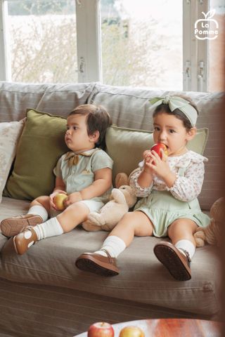  Body cộc tay La Pomme cổ cách điệu thế giới hạt dẻ 