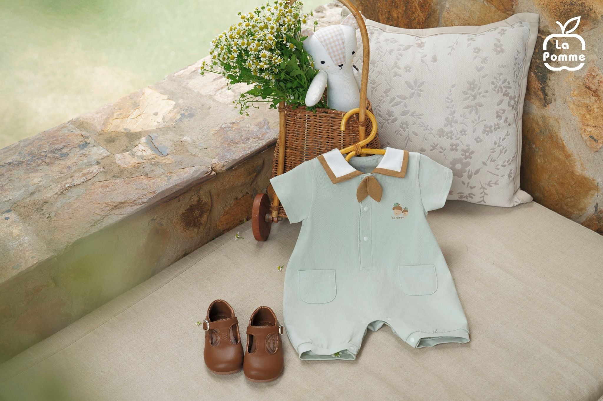  Body cộc tay La Pomme cổ cách điệu thế giới hạt dẻ 