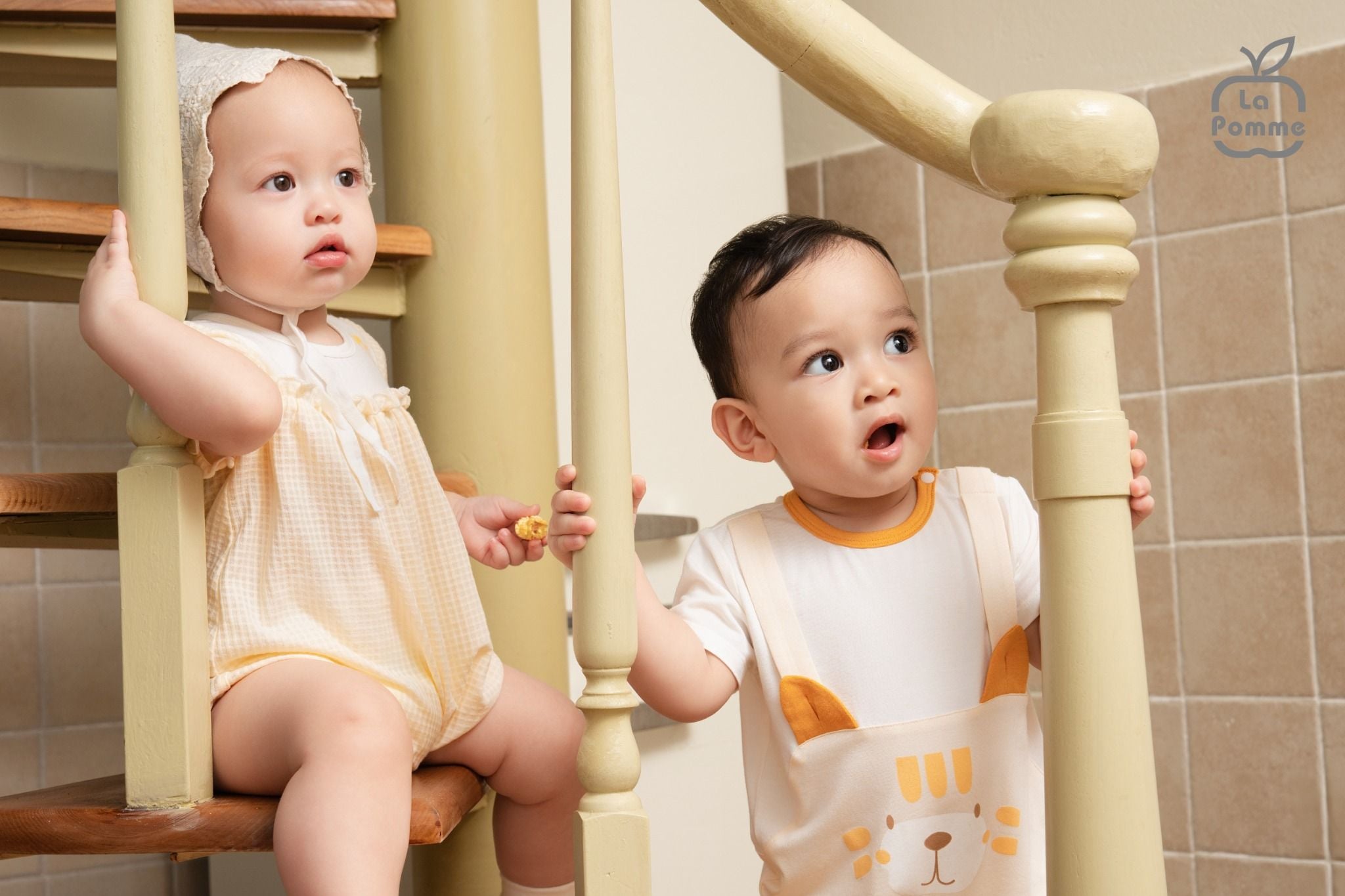  Body cộc tay La Pomme bèo nhún tia nắng chan hòa 