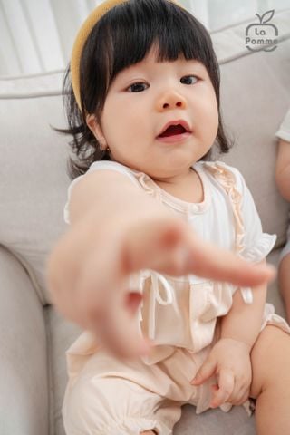  Body cộc tay La Pomme kèm nơ dây yếm điệu đà 