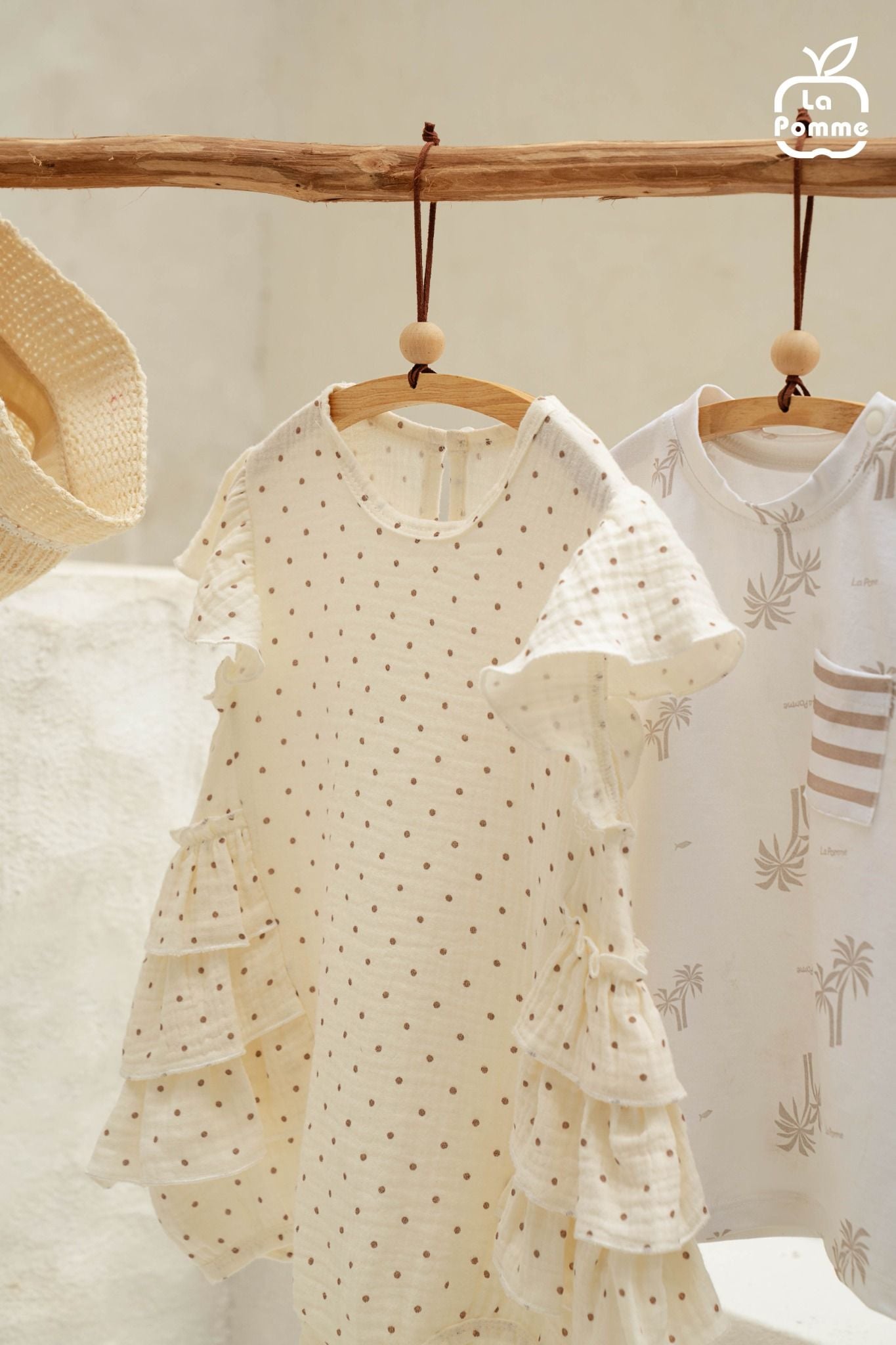  Body cộc tay La Pomme chấm bi điệu đà 