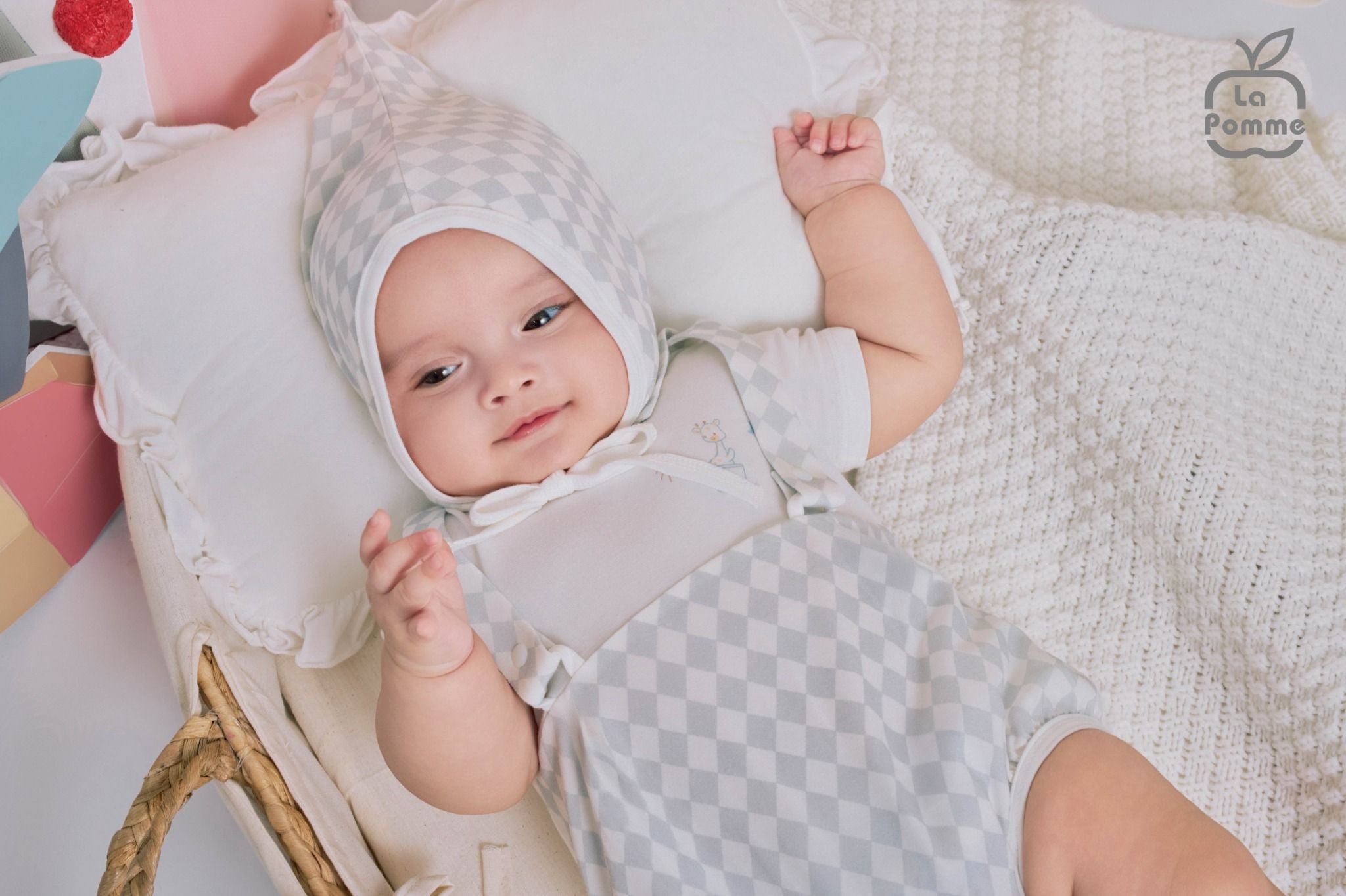  Mũ sơ sinh La Pomme phối họa tiết caro 