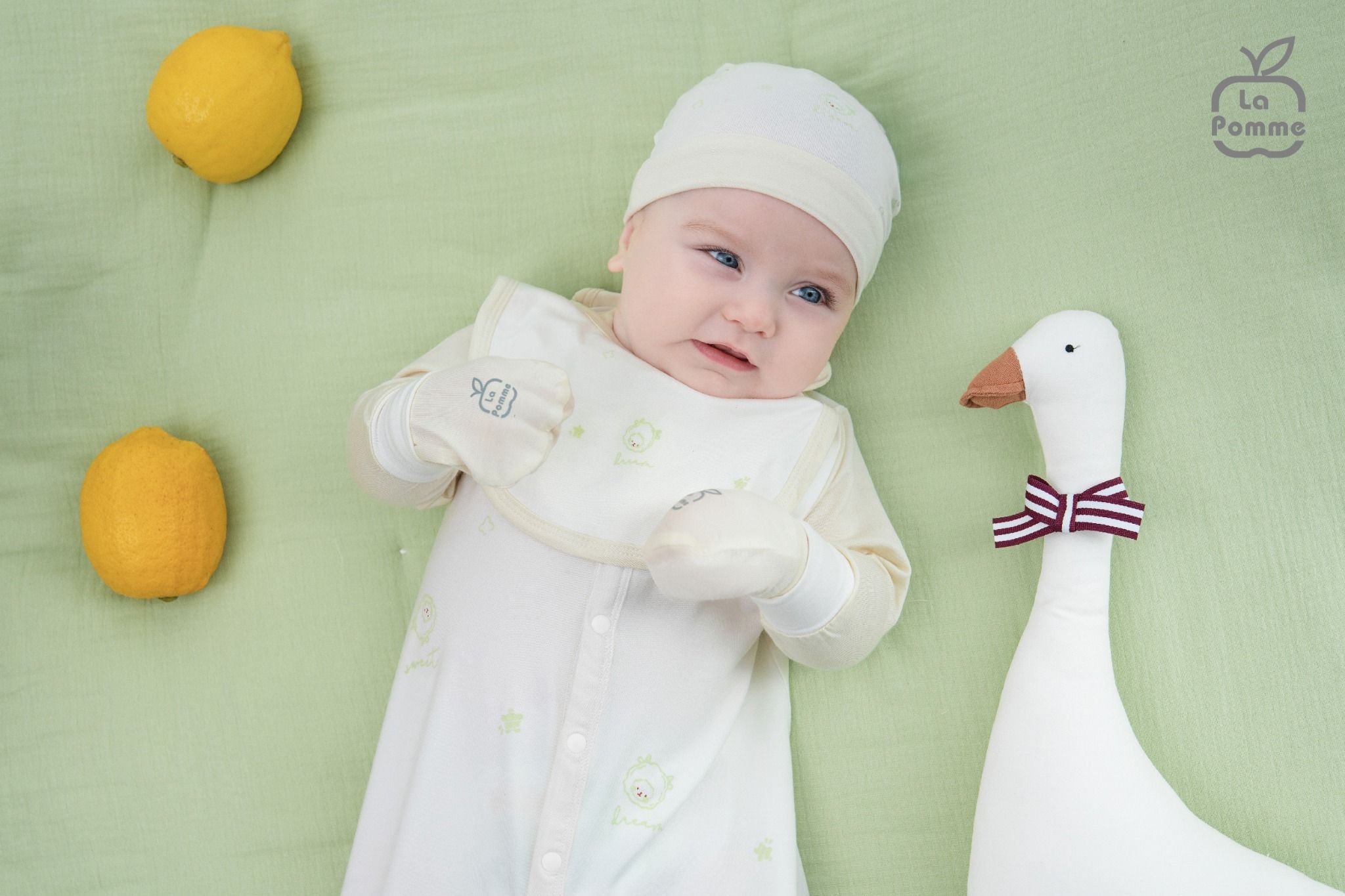  Set bao tay bao chân La Pomme họa tiết nhí cách điệu 