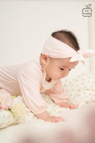  Set body dài tay kèm băng đô La Pomme phối ren điệu đà 