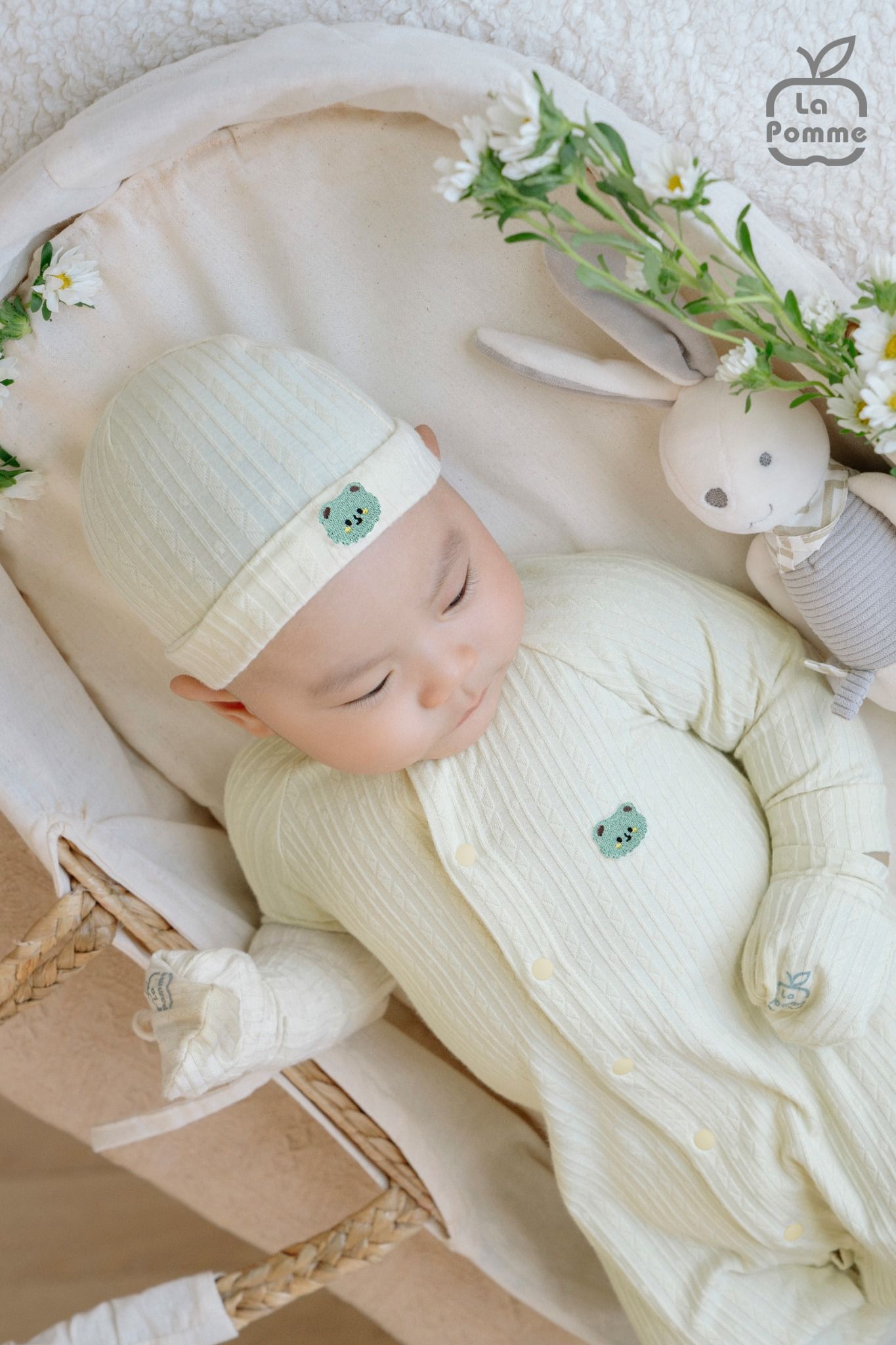  Set bao tay bao chân La Pomme vui đùa cùng gấu nhỏ 